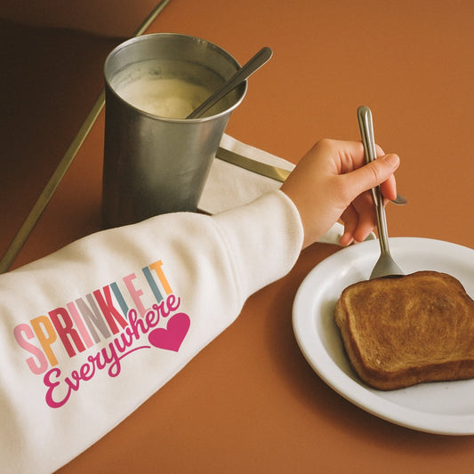 Miła | Sweter „Kindness Is Free”