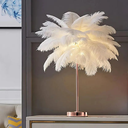Feather Palm Tree | Szczyt Miękkiej Elegancji