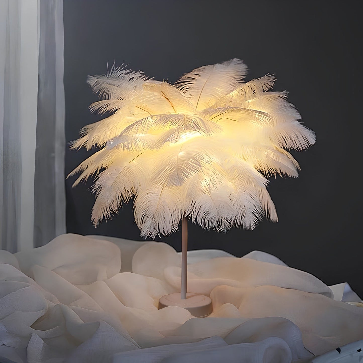Feather Palm Tree | Szczyt Miękkiej Elegancji