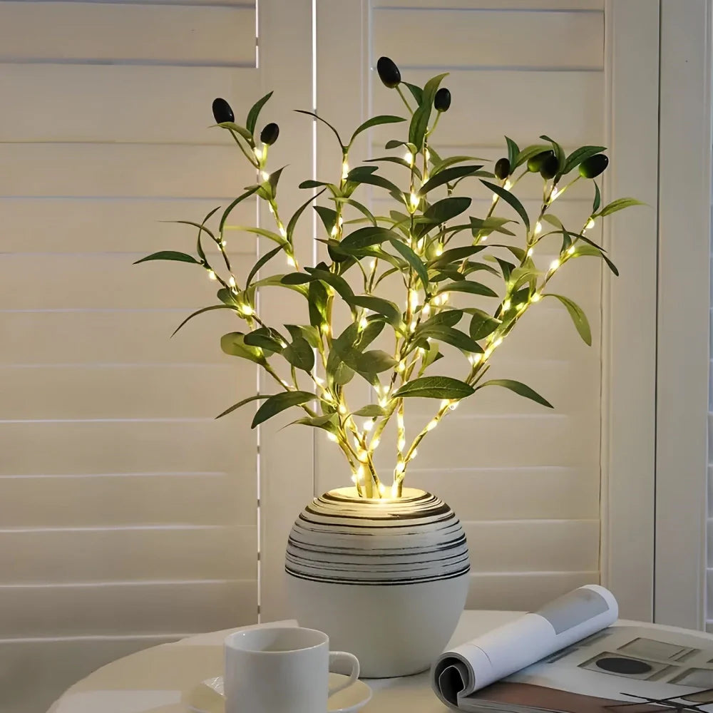 Lighted Branches | Blask Lasu w Twoim Domu