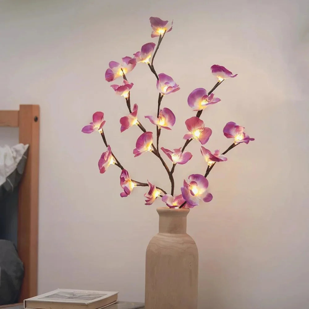 Lighted Branches | Blask Lasu w Twoim Domu